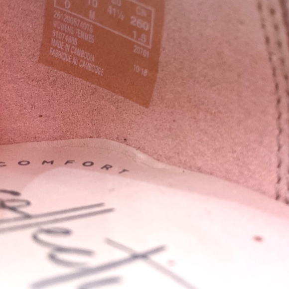 Clarks Adriel Viola Ultimate Comfort Heel Pumps Size  10M - Picture 8 of 13